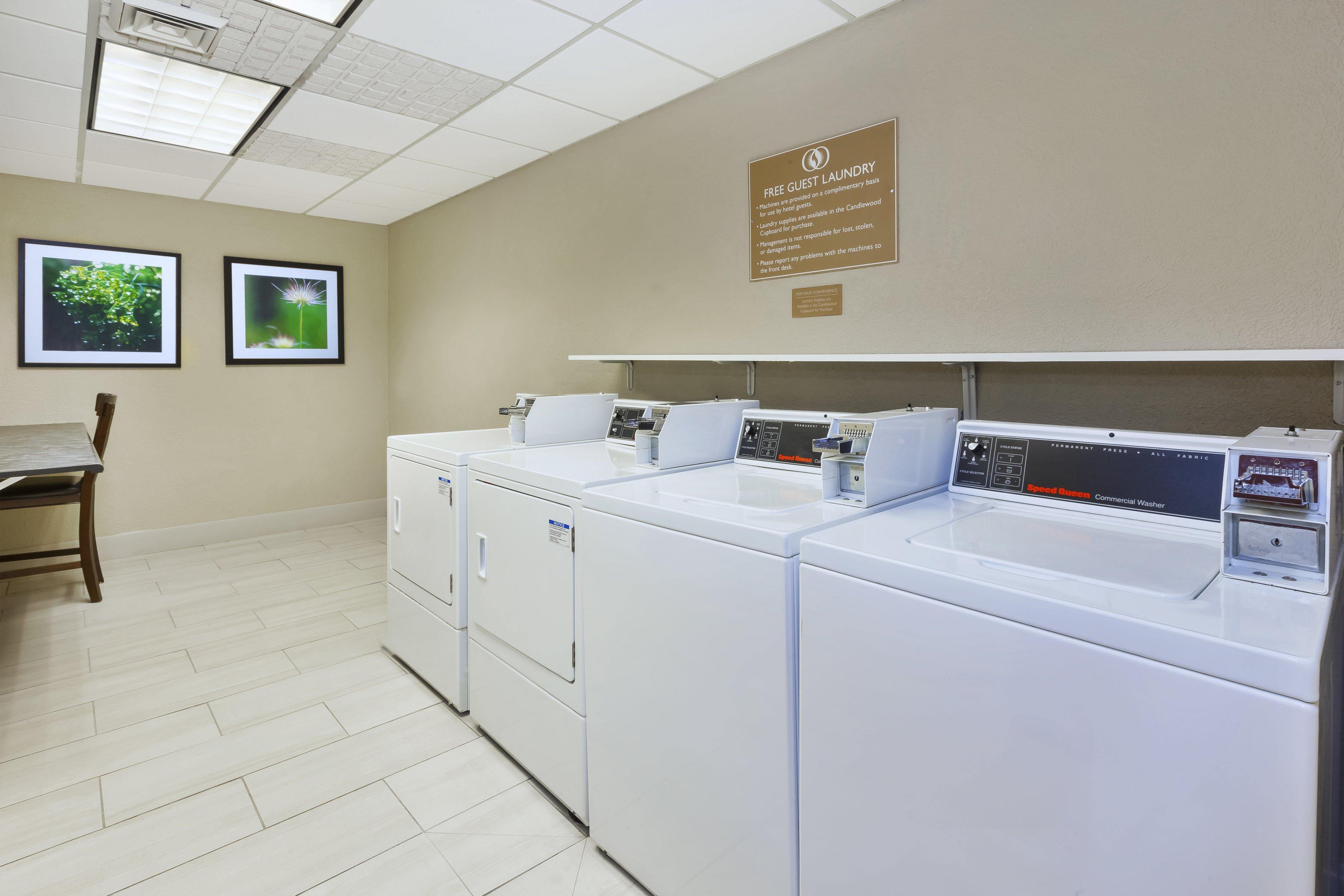 Candlewood Suites Grand Rapids Airport By Ihg Cascade Exteriör bild