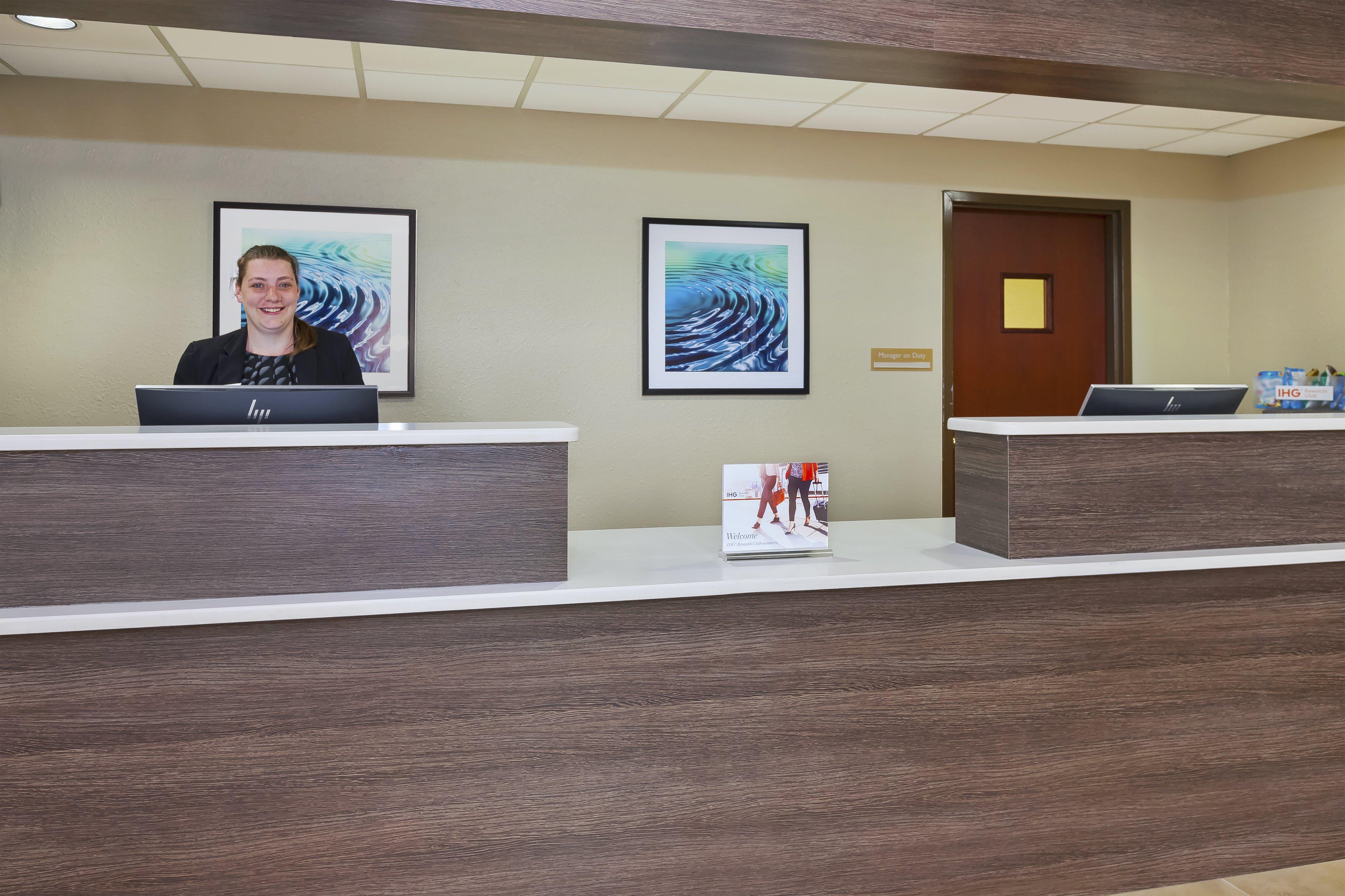 Candlewood Suites Grand Rapids Airport By Ihg Cascade Exteriör bild