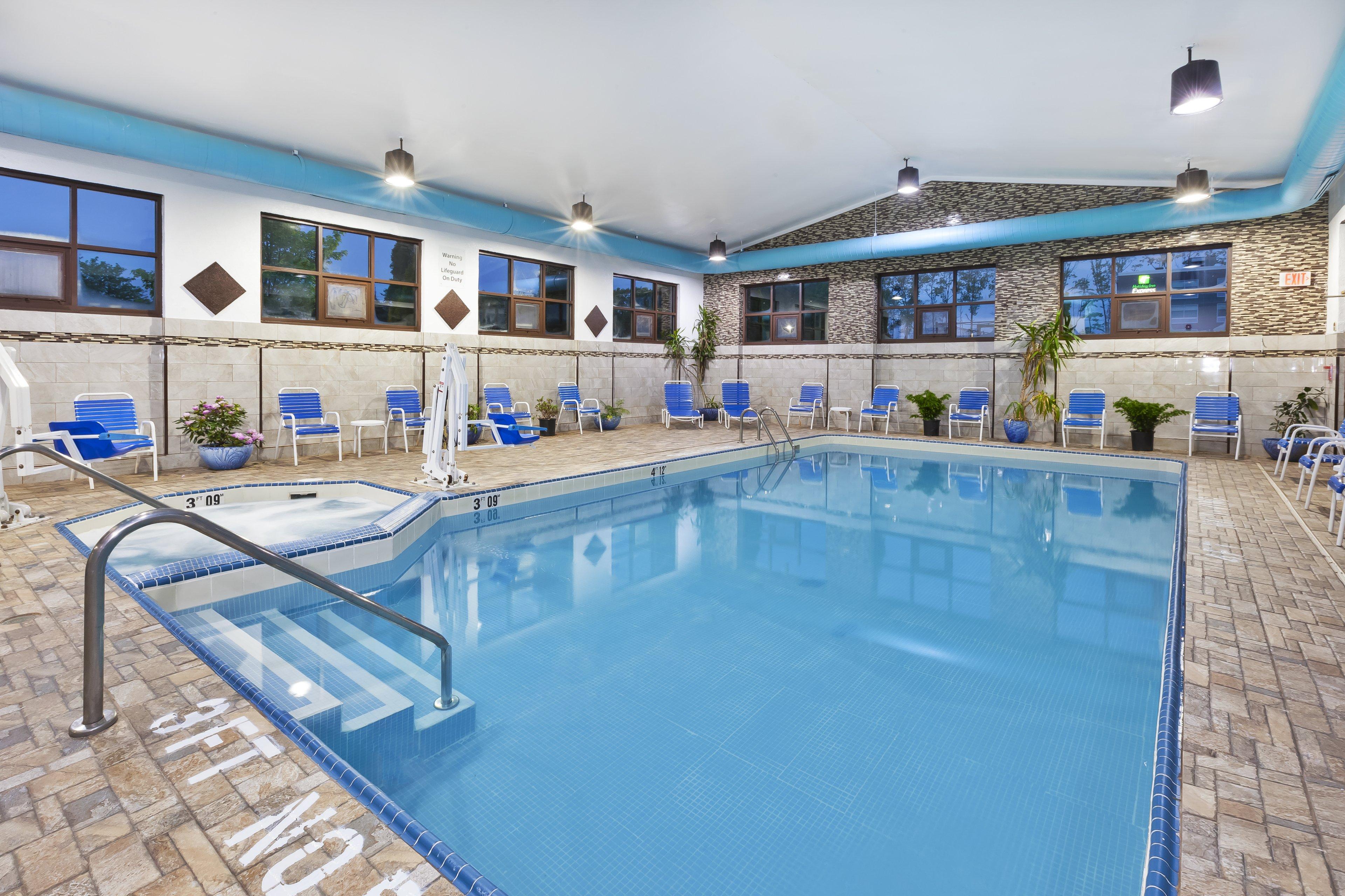 Candlewood Suites Grand Rapids Airport By Ihg Cascade Exteriör bild
