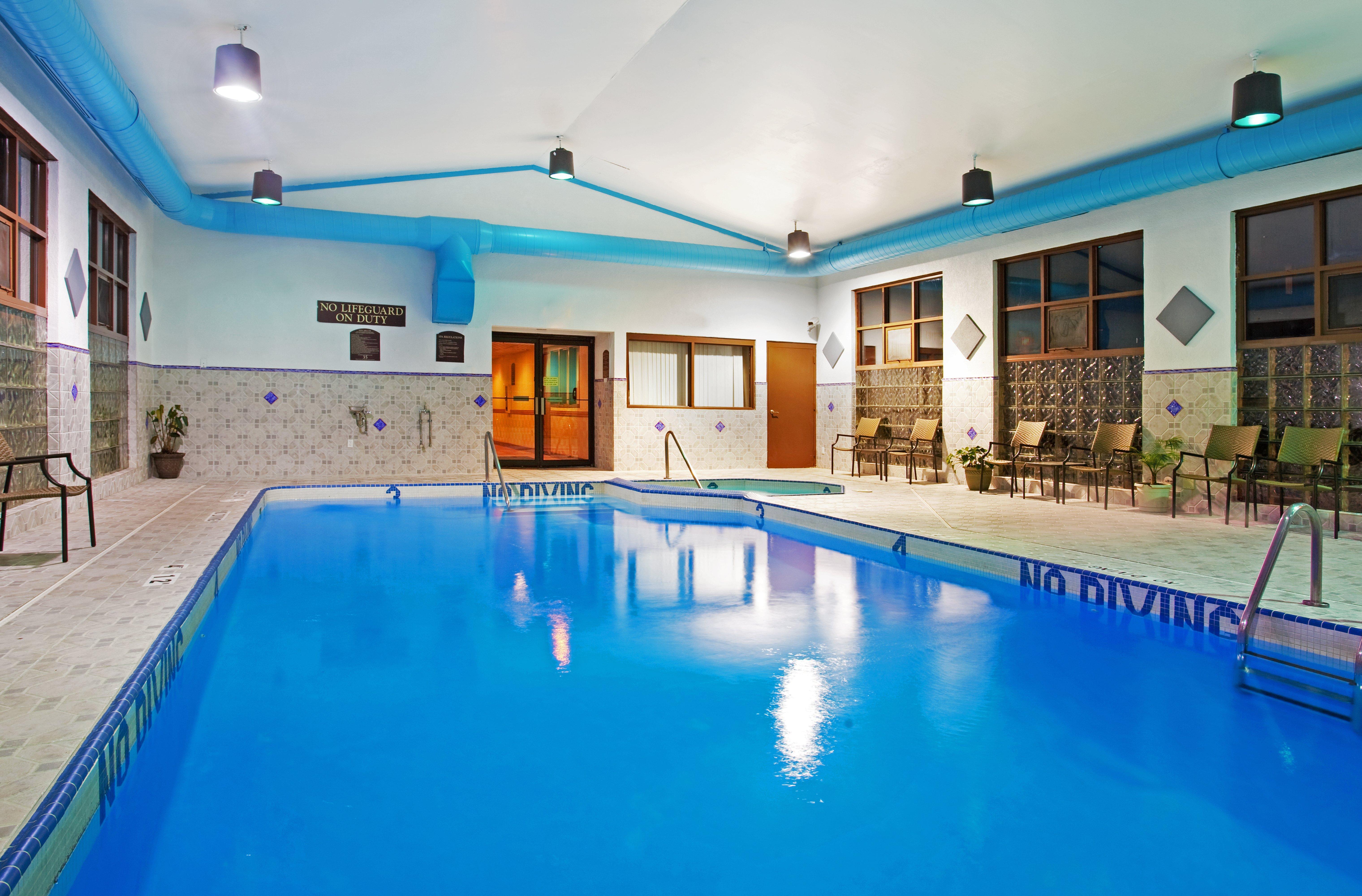 Candlewood Suites Grand Rapids Airport By Ihg Cascade Exteriör bild